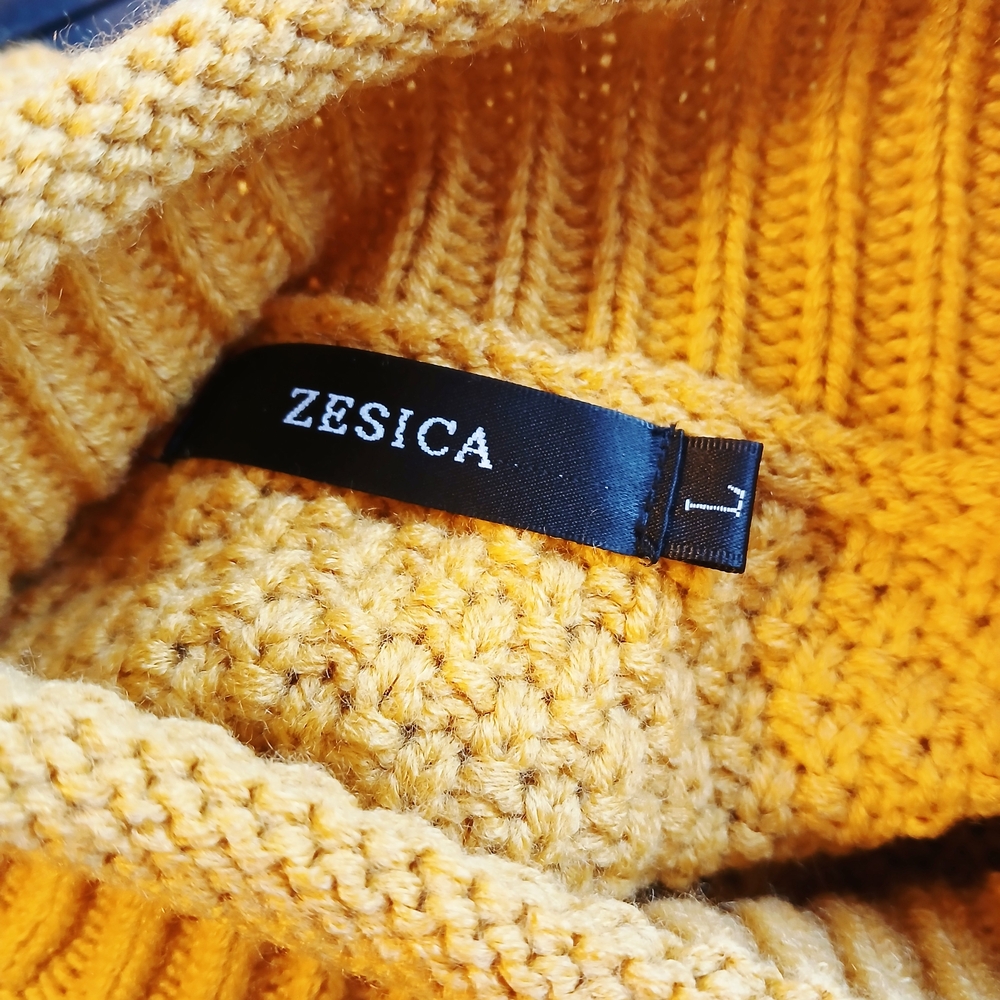 Zesica Cozy Mustard Turtleneck Sweater Size Large - Picture 5 of 5